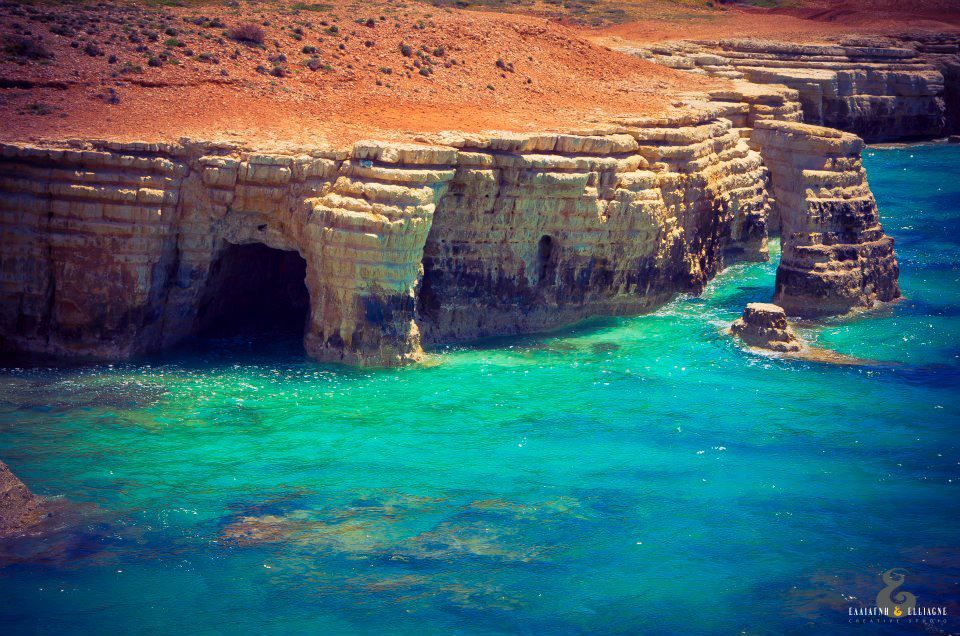 Fedezze fel a Paphos-tengeri barlangokat: Útmutató a természet csodáihoz és autóbérlési tippek