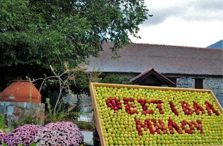 Kyperounta Apple Festival: A Celebration of Cyprus’ Apple Harvest